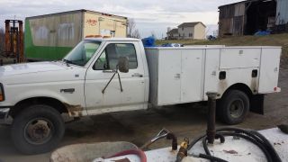 1995 Ford F450 photo