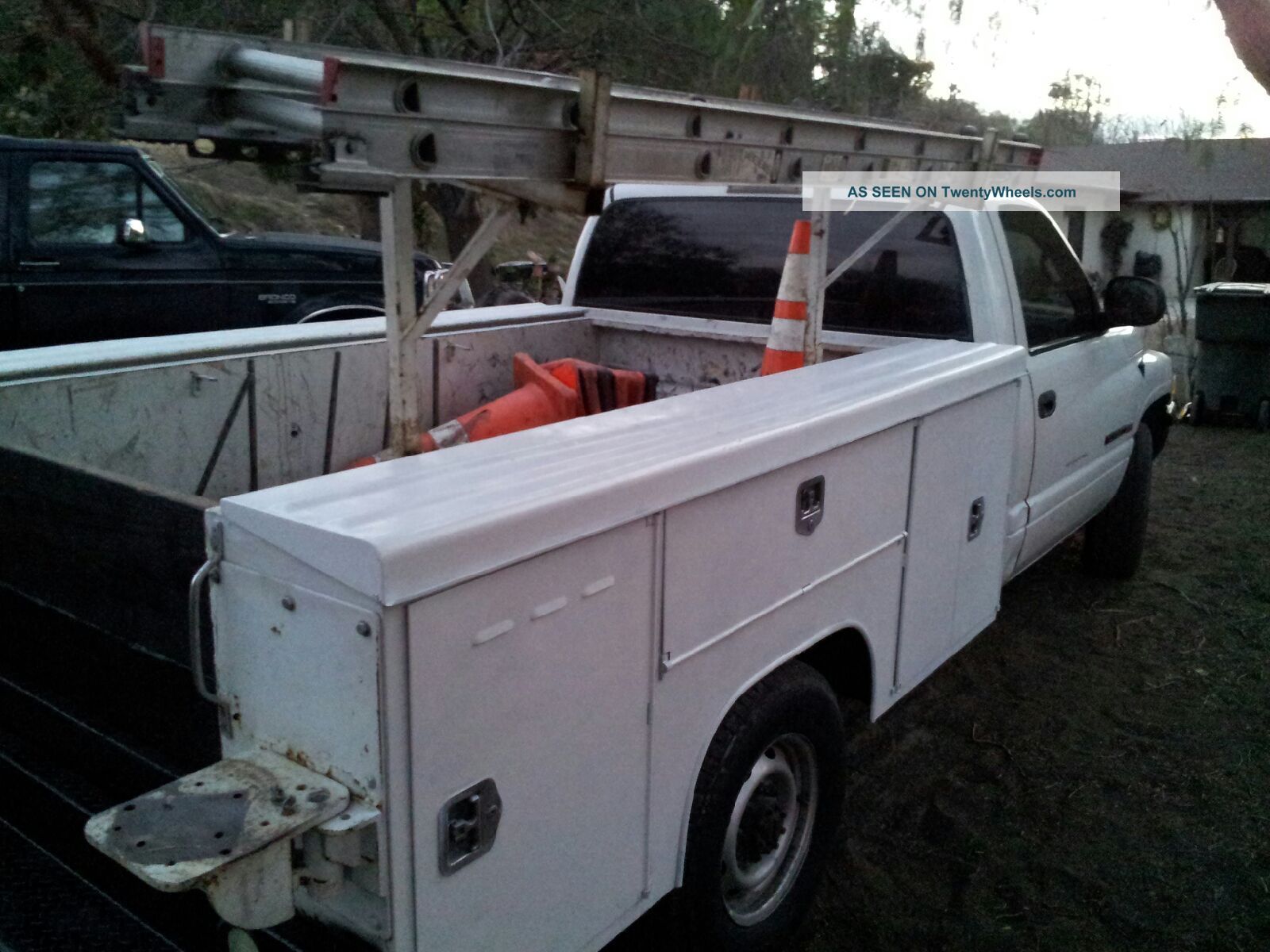 2001 Dodge Ram 2500 Utility / Service Trucks photo
