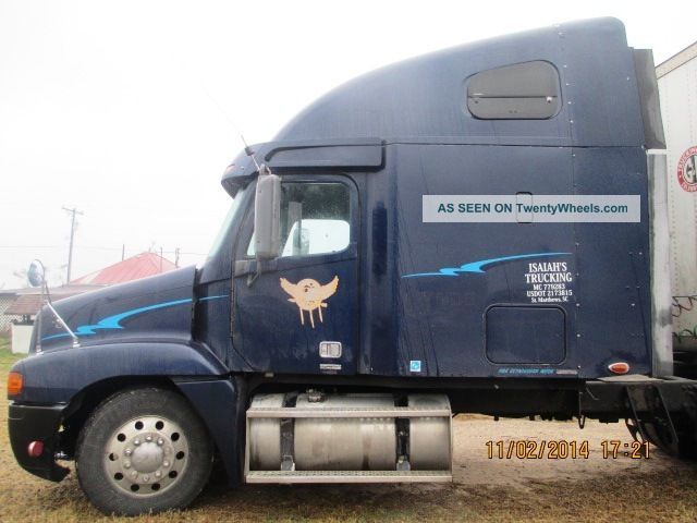 2003 Freightliner Century Sleeper Semi Trucks photo