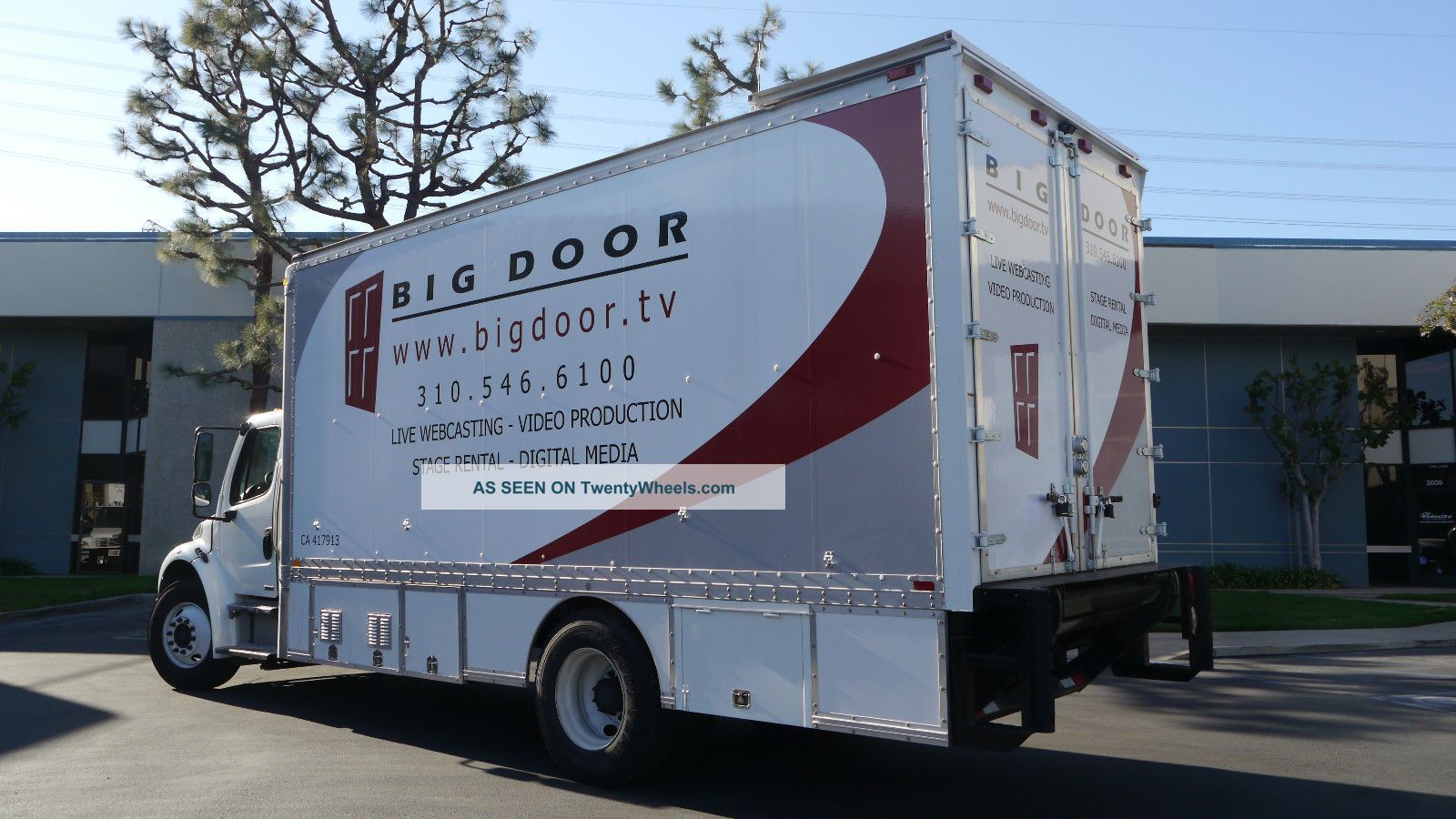 2006 Freightliner M2 Diesel With 20 ' Box Sleeper Semi Trucks photo