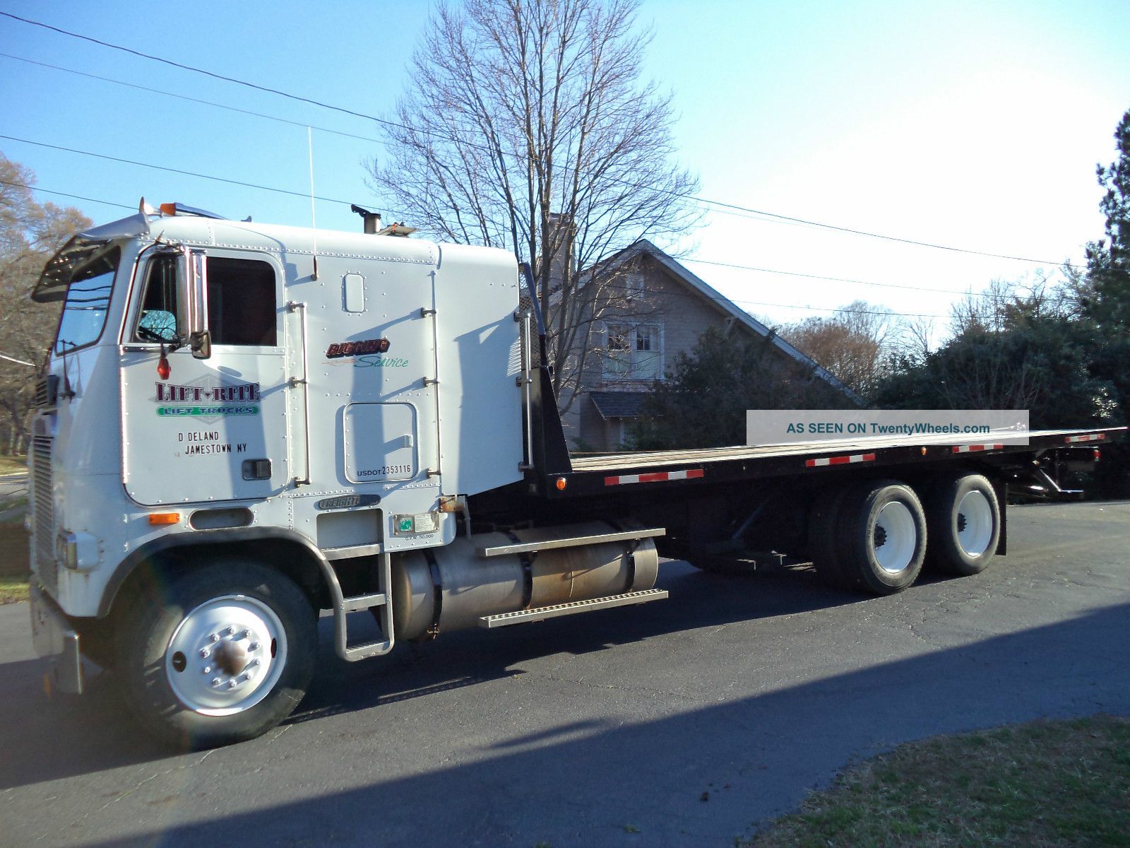 1986 Freightliner Flatbeds & Rollbacks photo