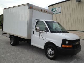 2006 Chevy C 3500 Cube Van With Tommy Lift 91,  675 Mi Tires 6.  0 V8 Serviced Fl photo