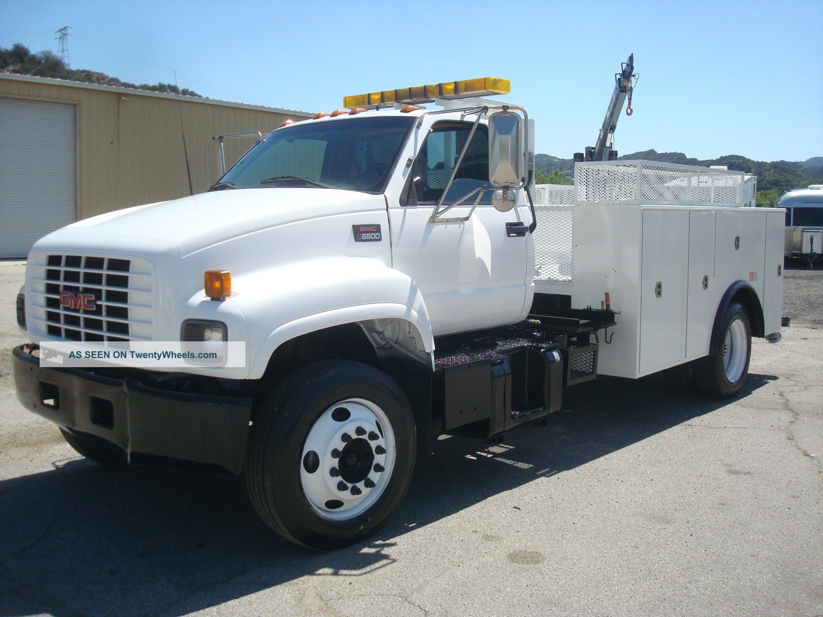 2002 Gmc C - 6500 Utility / Service Trucks photo