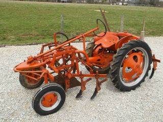 Allis Chalmers G Antique Tractor - photo