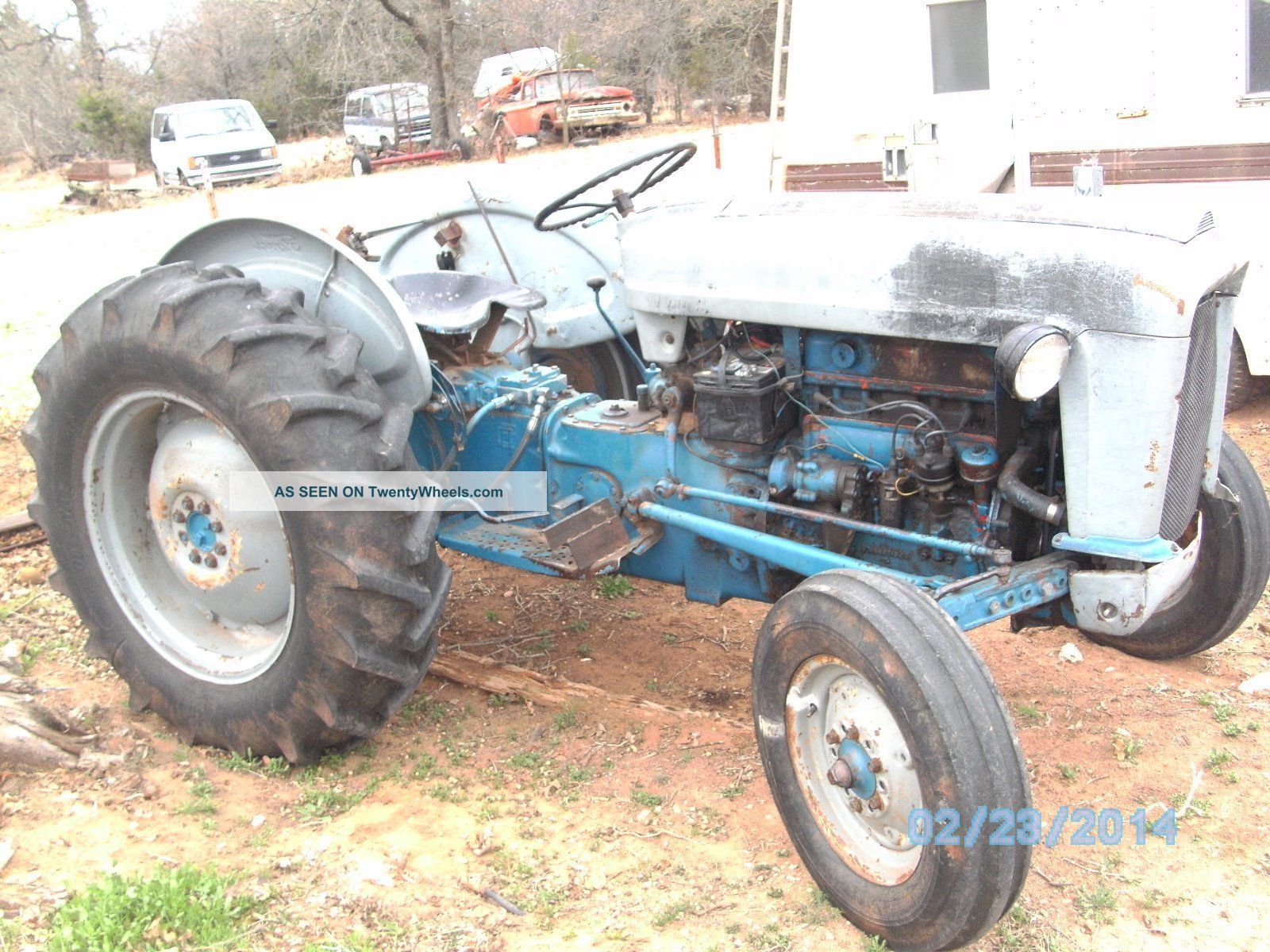 4000 Ford Tractor\ Tractors photo