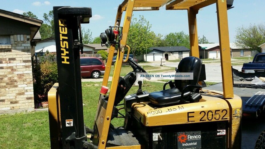Hyster Forklift Electric With Charger Forklifts photo