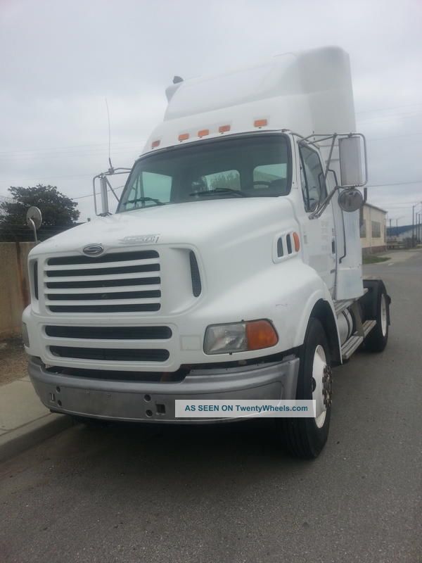 2000 Sterling A9513 Daycab Semi Trucks photo