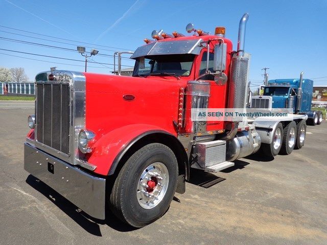2007 Peterbilt 379 Daycab Semi Trucks photo