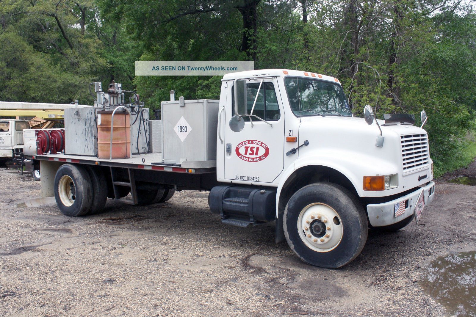1993 International 40s490 Utility / Service Trucks photo