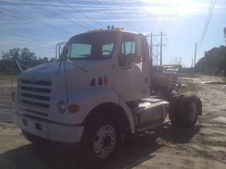 2000 Sterling L7500 Financing Available photo