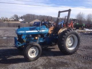 Ford 3910 Diesel Utility Tractor photo