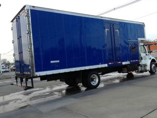 2007 Freightliner Utility Truck photo