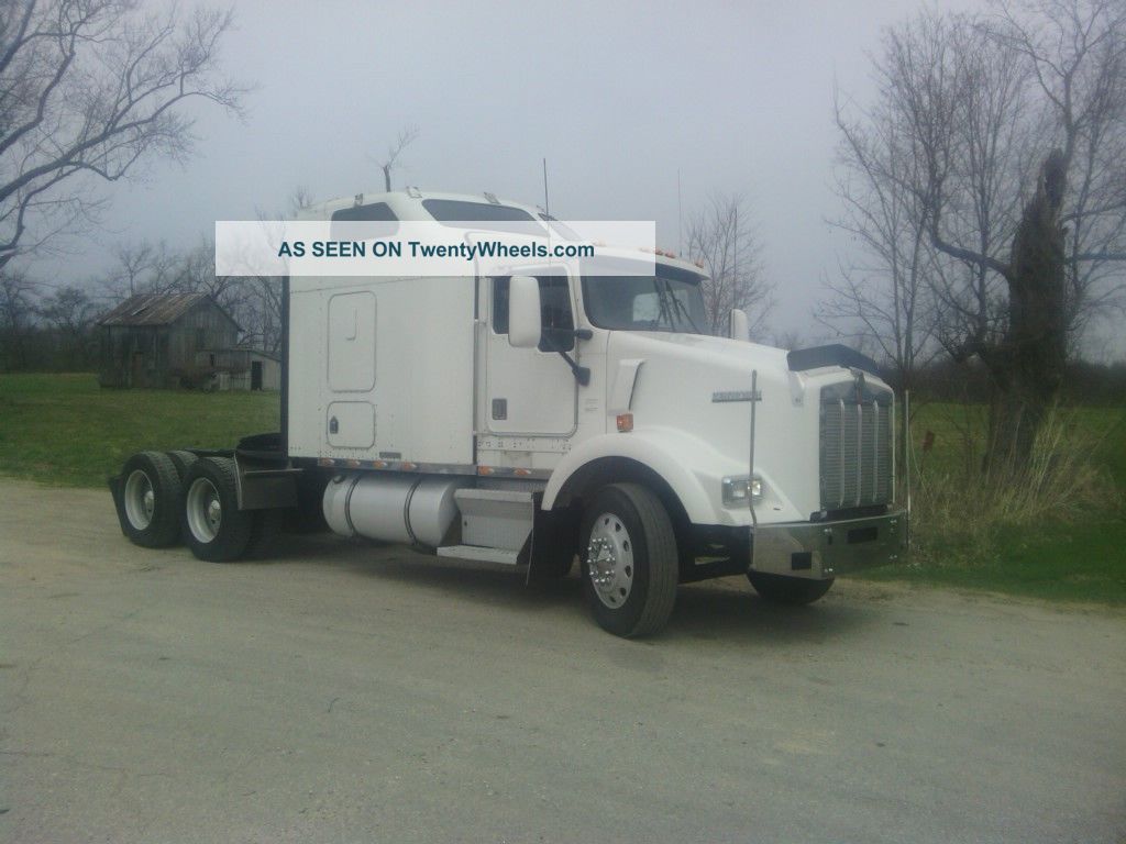 1999 Kenworth T800 Sleeper Semi Trucks photo