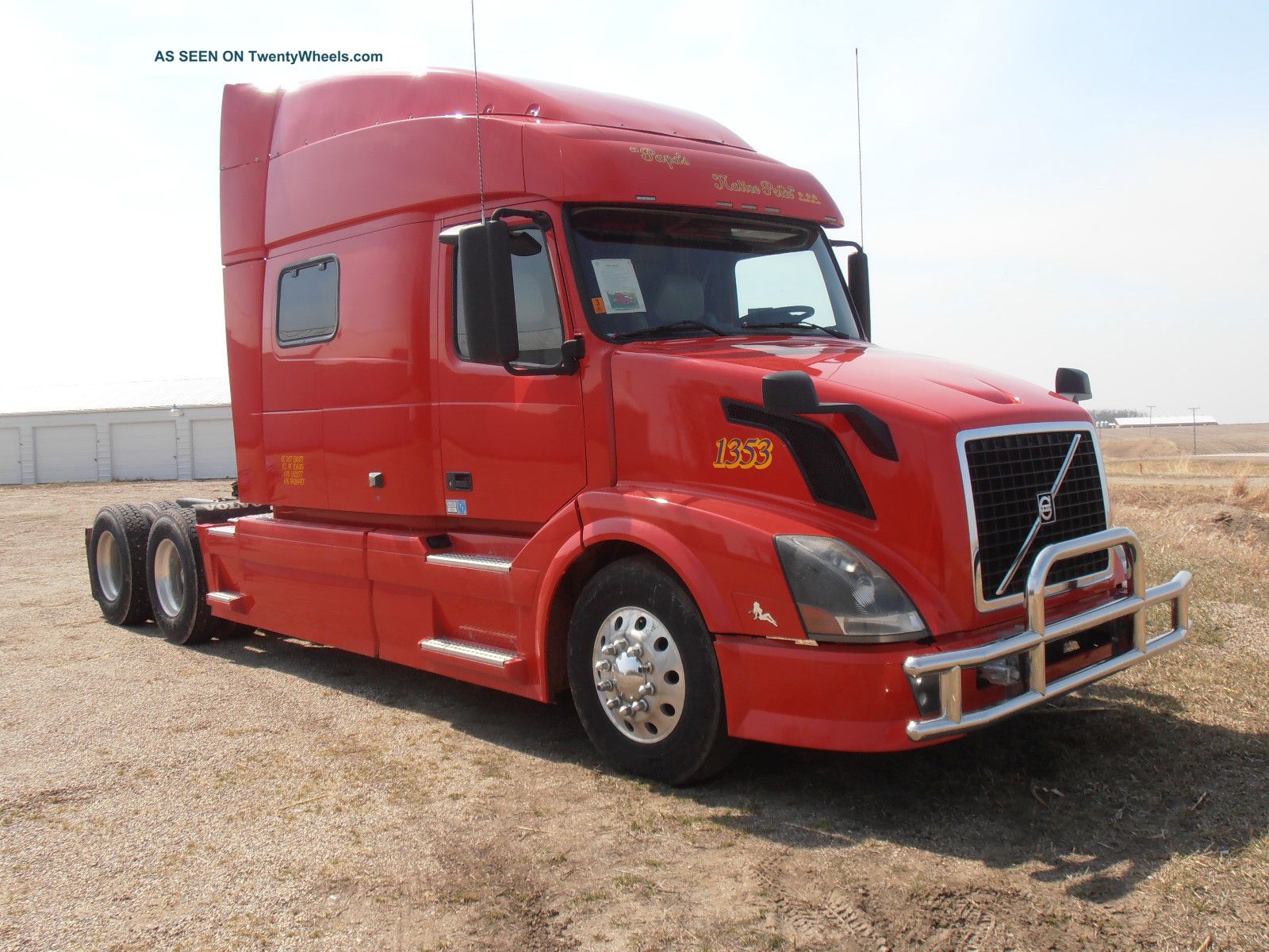 2009 Volvo 730 Sleeper Semi Trucks photo