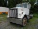 1984 Autocar Daycab Semi Trucks photo 1