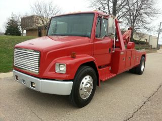 1993 Freightliner Fl70 photo