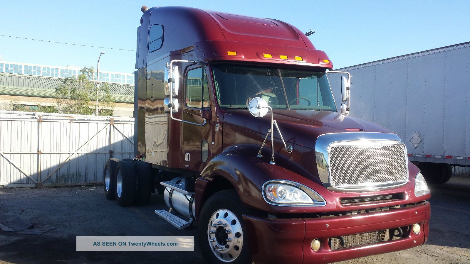 2006 Freightliner Columbia Sleeper Semi Trucks photo