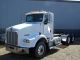 2005 Kenworth T800 Daycab Semi Trucks photo 4