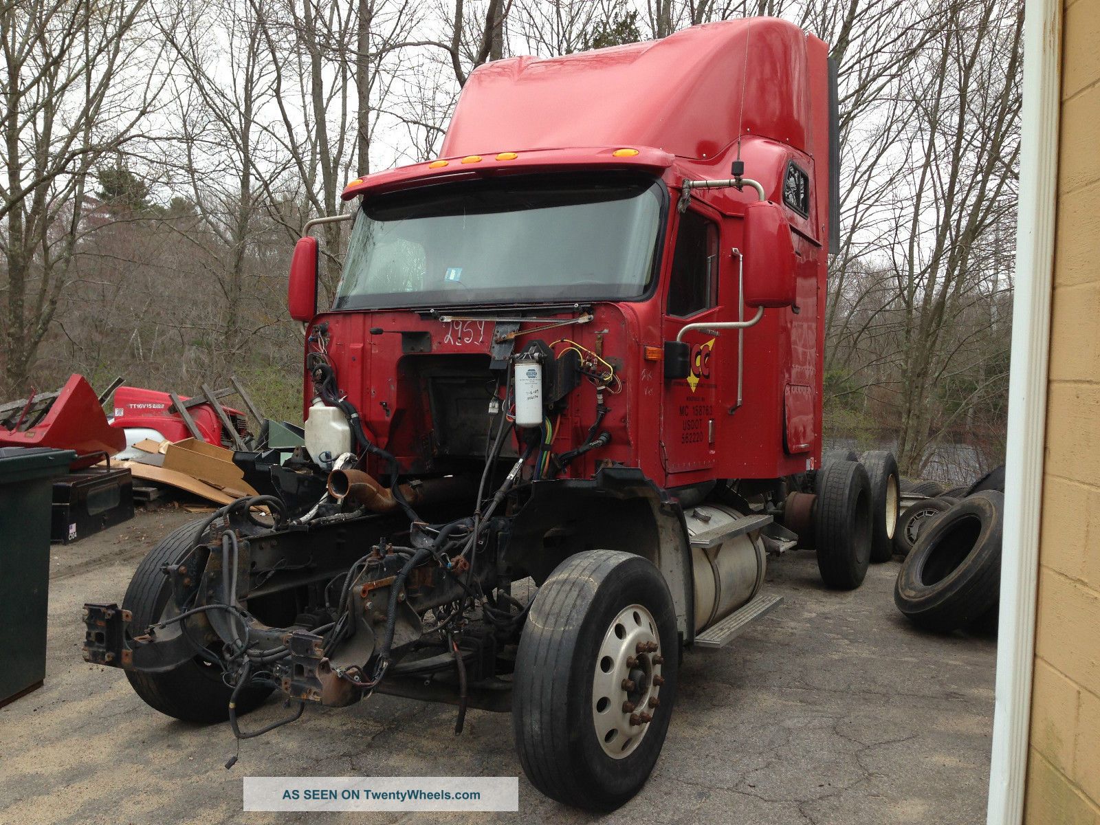 2004 International 9400 Sleeper Semi Trucks photo