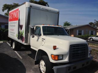 1997 Ford F700 photo