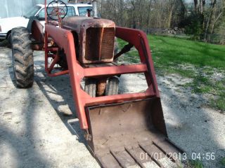 Allis - Chalmers Wd45 Farm Tractor With Trip Bucket Loader In Condition photo