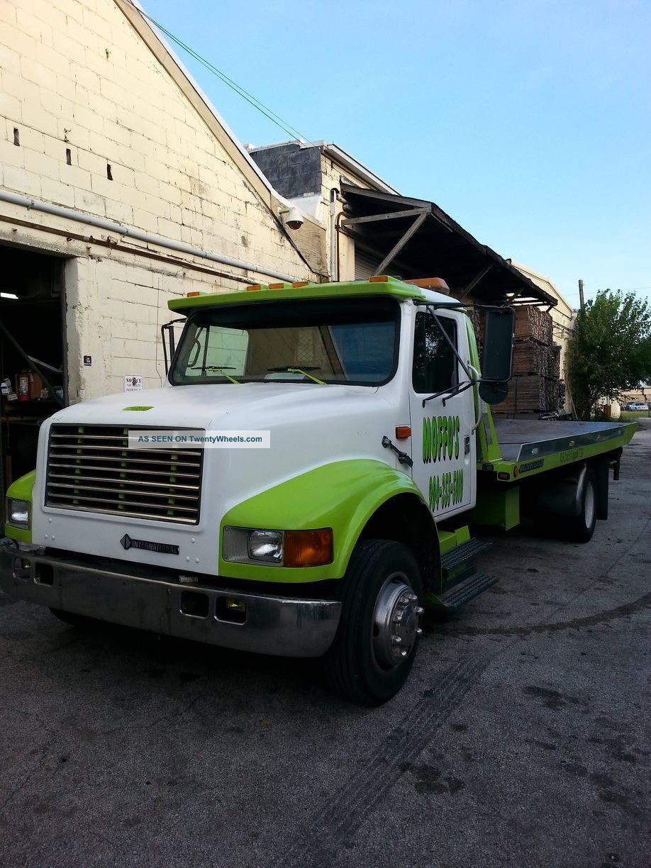 1998 International 4700 Flatbeds & Rollbacks photo