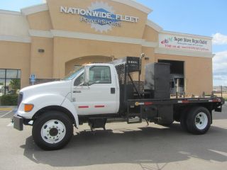 2001 Ford F650 photo