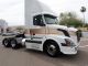 2005 Volvo Daycab Semi Trucks photo 3