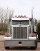 2007 Peterbilt 379 Sleeper Semi Trucks photo 3