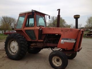 Allis - Chalmers Tractor A - C7000 photo