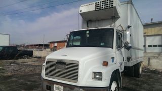 1999 Freightliner Fl 60 Reefer Thermo King Truck photo