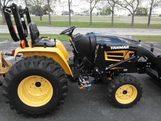2013 Ex2900 Yanmar Utility Tractor With Yl300 Loader And Box Blade,  Only 60 Hours photo