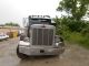 2006 Peterbilt 379 Sleeper Semi Trucks photo 2