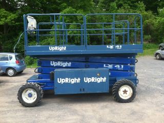 Upright Lx - 41 Scissor Lift 41 Foot Platform 4x4 Gas Or Propane photo