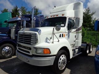 2004 Sterling 9500 photo