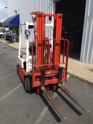 Nissan Electric Forklift With Charger photo