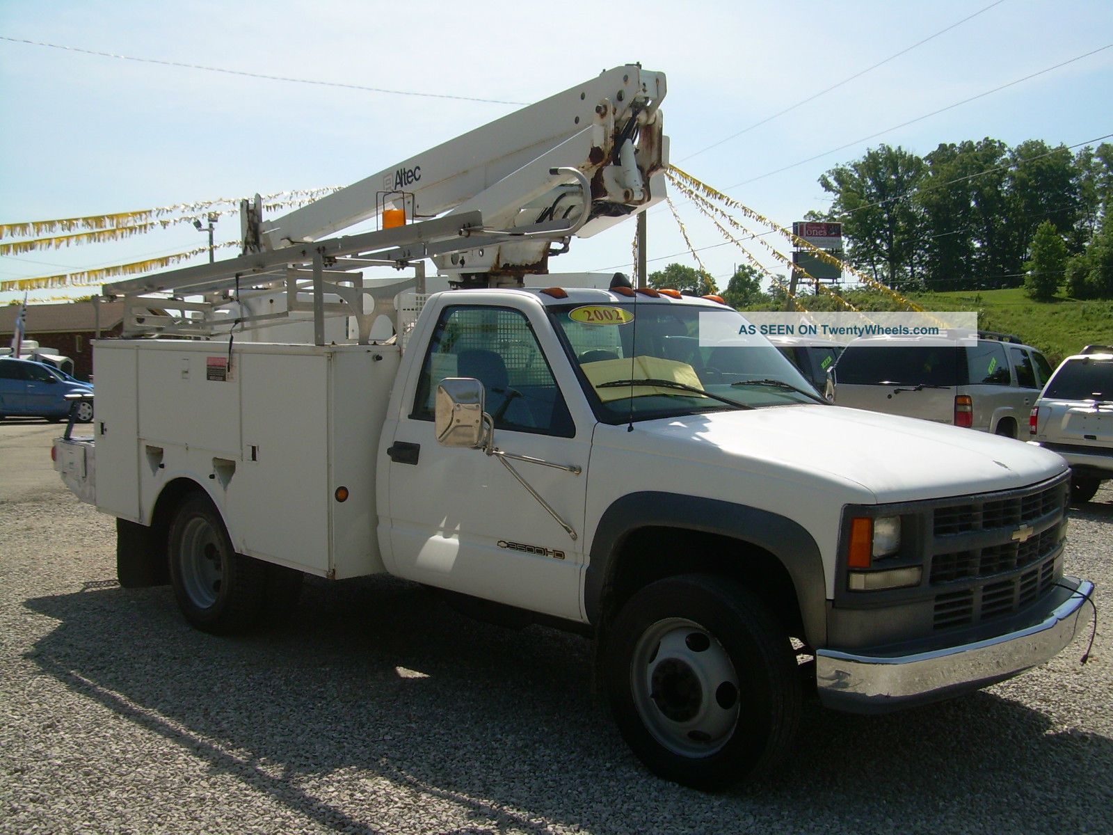 2002 Chevrolet 3500 Hd Bucket / Boom Trucks photo