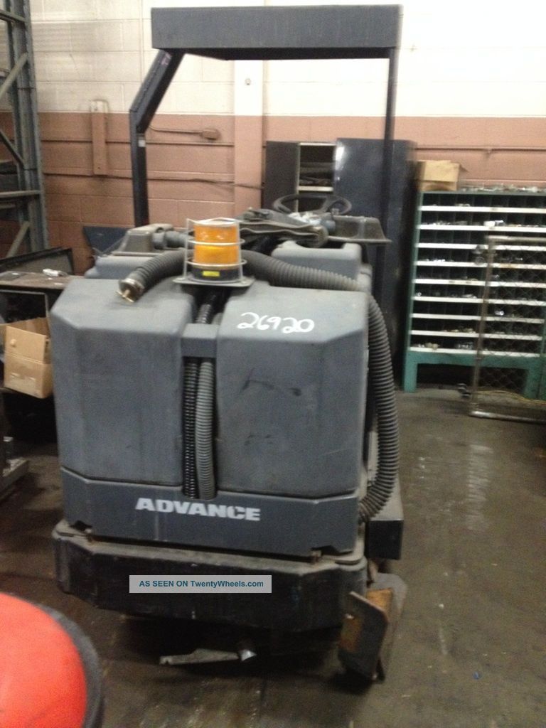 1999 Industrial Vehicle Advance Hydrocra 409000 Cushion Tire Hours: 568 Electric Forklifts photo
