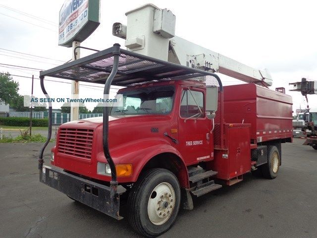 1995 International 4700 Bucket Boom Chipper Dump Bucket / Boom Trucks photo