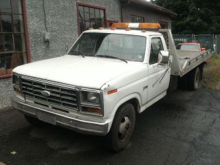 1985 Ford F350 photo