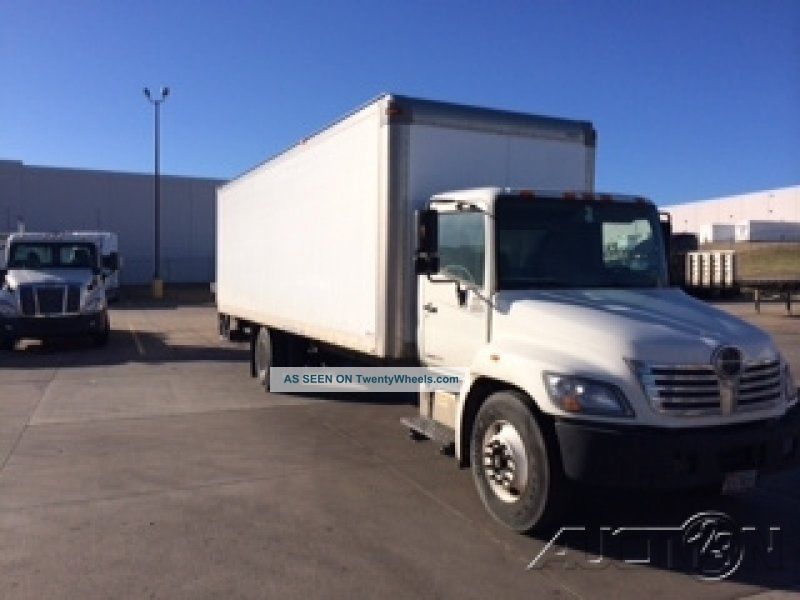 2009 Hino 268 Box Trucks / Cube Vans photo