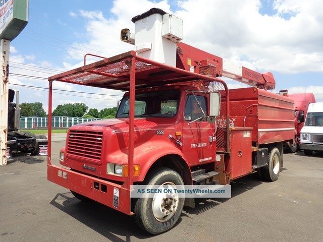 1997 International 4700 Bucket Boom Chipper Dump Tree Truck Bucket / Boom Trucks photo