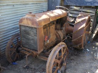 Antique Tractor Fordson photo