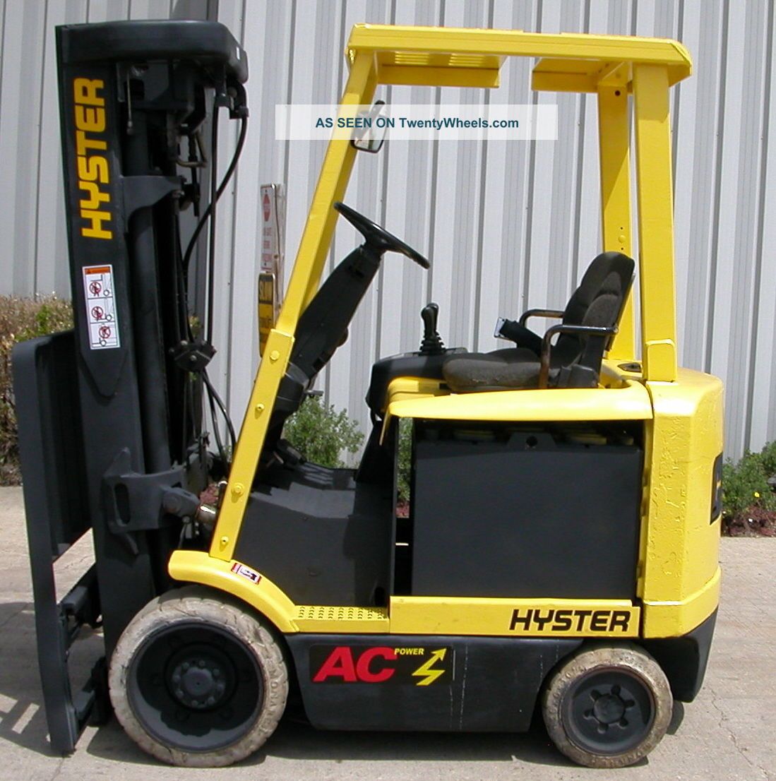 Hyster Model E50z - 27 (2006) 5000lbs Capacity 4 Wheel Electric Forklift Forklifts photo