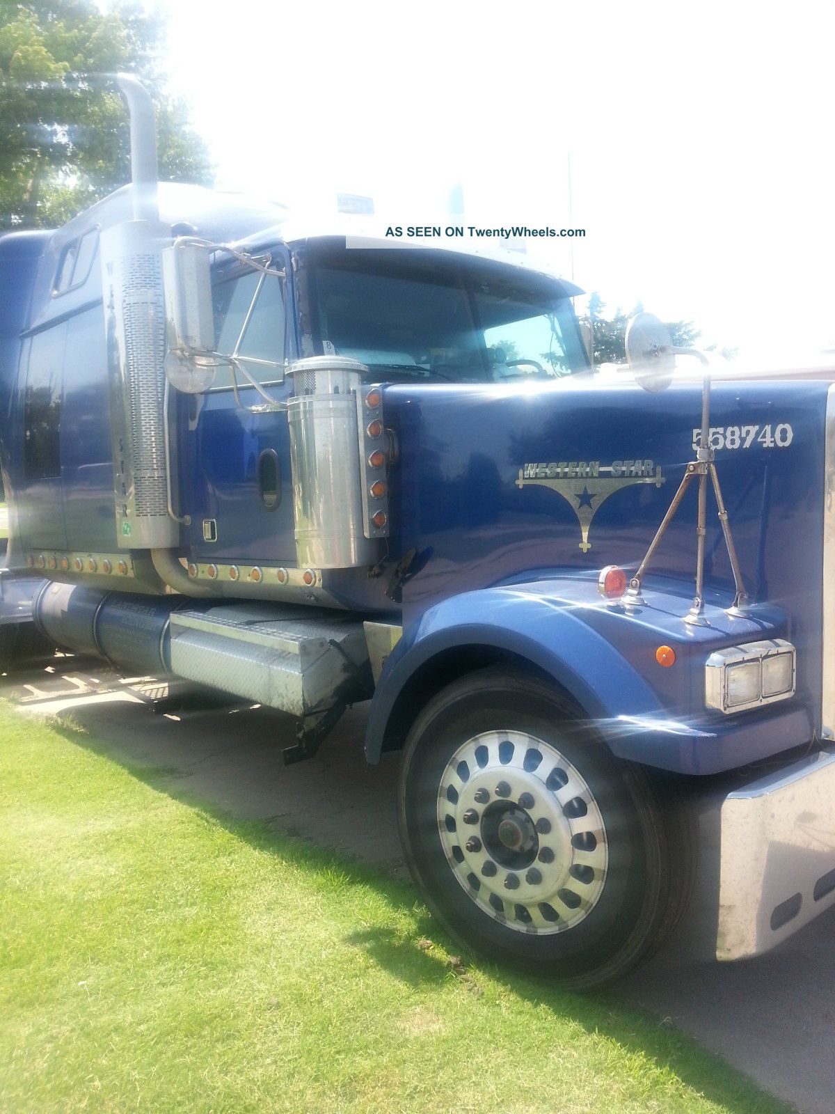 2001 Western Star 4900ex Sleeper Semi Trucks photo