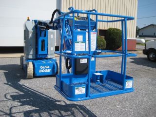 Genie Z30/20n,  Zero Tailswing Boom Lift,  Batteries,  Perfect Up & Over photo