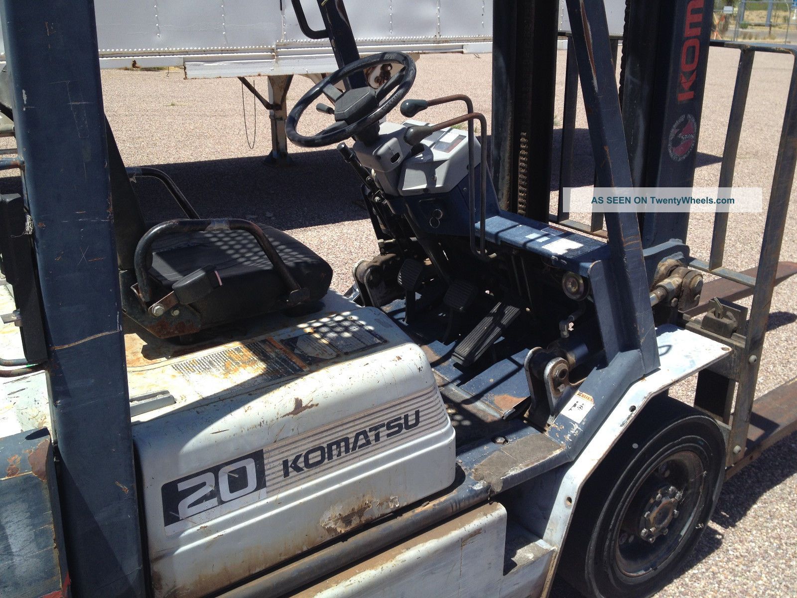 Komatsu Forklift G20 4000 Lbs Propane 4cylinder