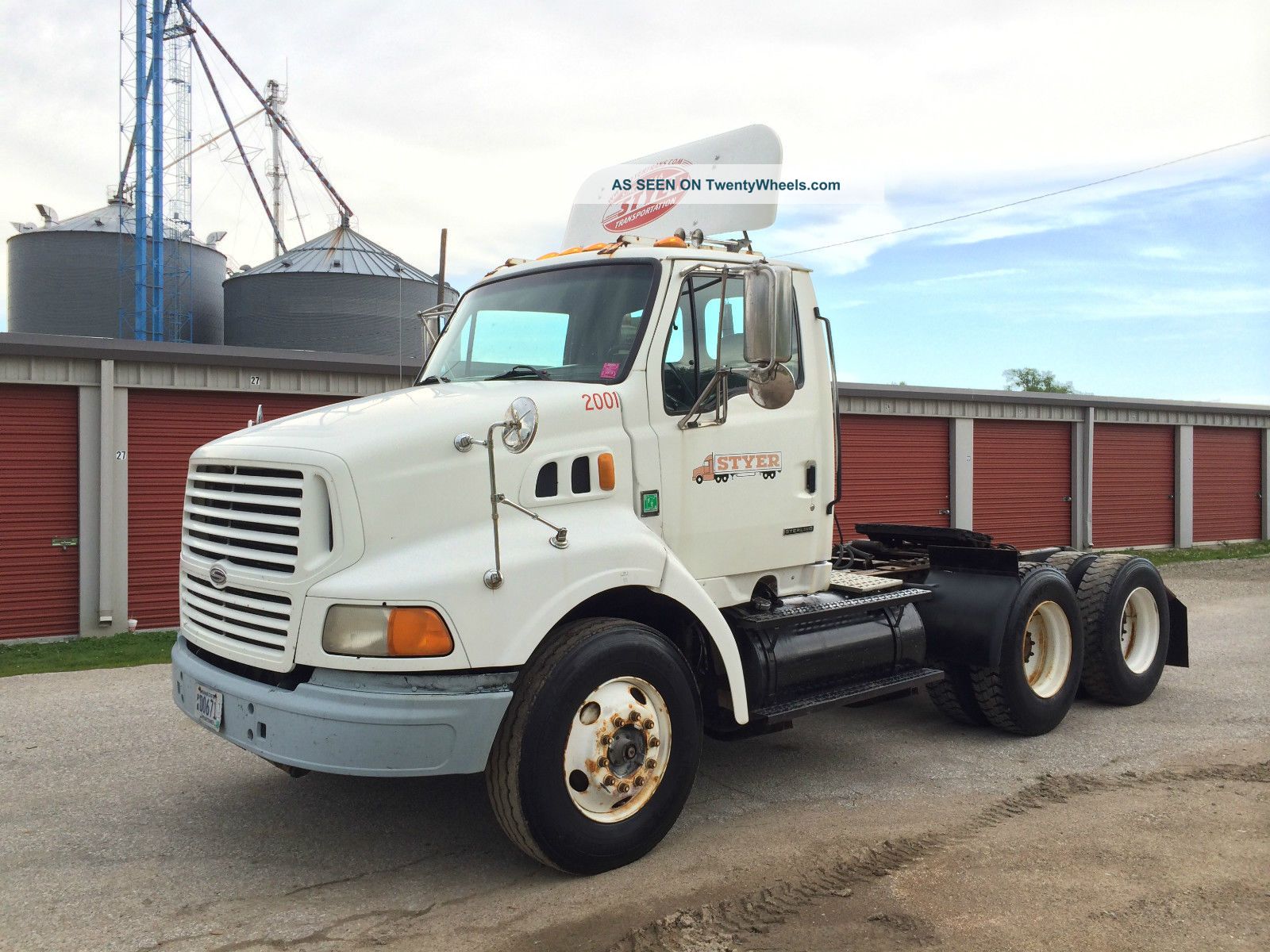 2000 Sterling A9500 Daycab Semi Trucks photo