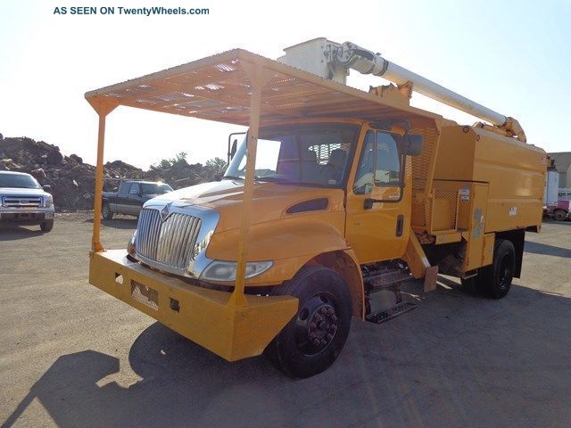 2004 International 4200 Bucket Boom Chipper Dump Diesel Bucket / Boom Trucks photo