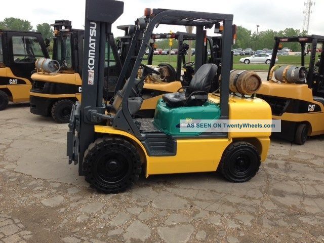 Komatsu Pneumatic 6000 Lb Fg30ht - 12 Forklift Lift Truck Forklifts photo